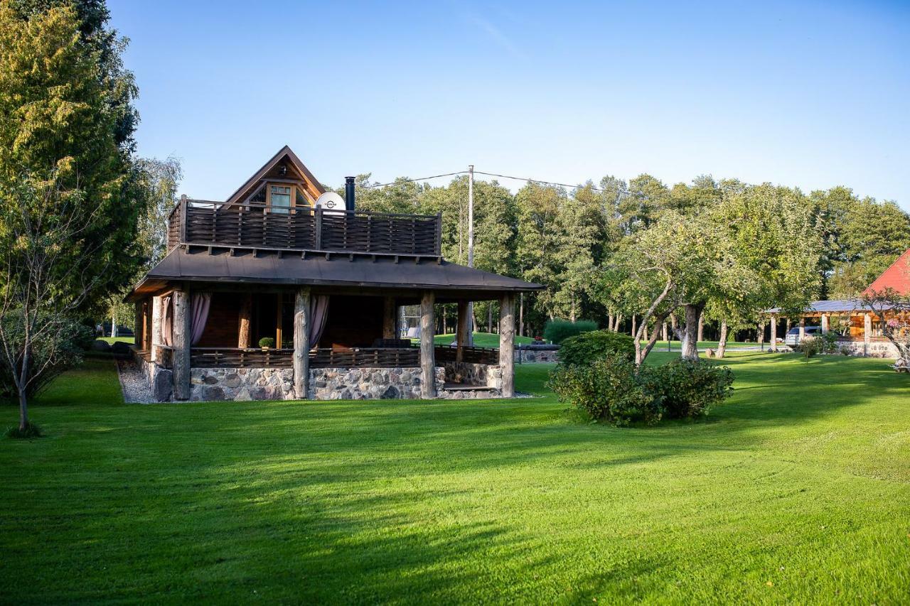 Villa Erlendi Kodumajutus à Pärnu Extérieur photo