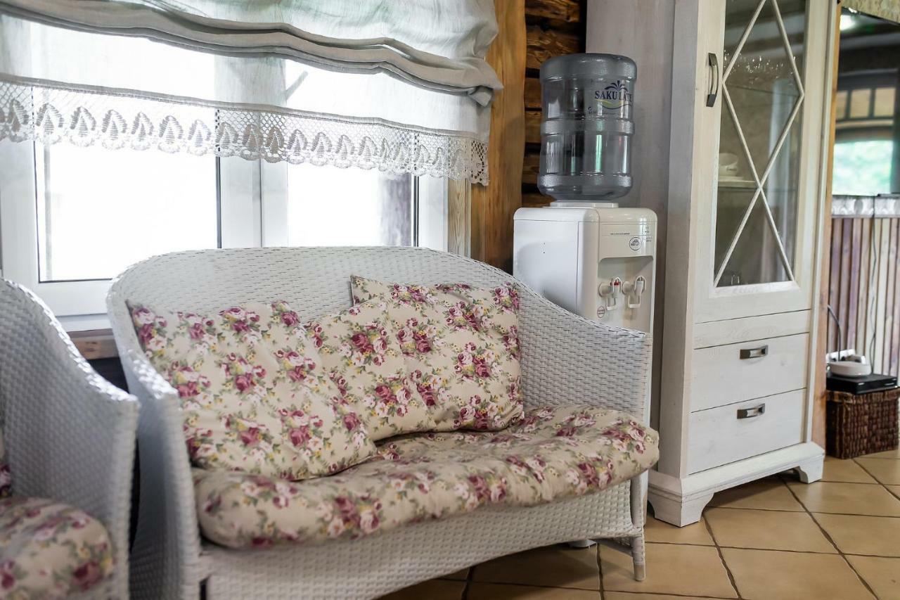 Villa Erlendi Kodumajutus à Pärnu Extérieur photo